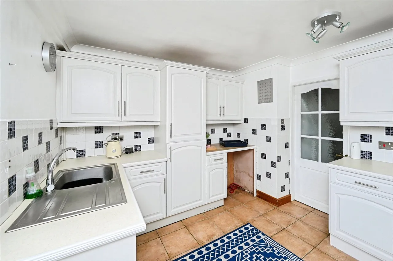 Langford Road, Mansfield, Nottinghamshire, NG19, photo 10