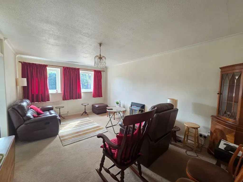 Mikern Close, Bletchley, Milton Keynes, Buckinghamshire, MK2 2UT, photo 7