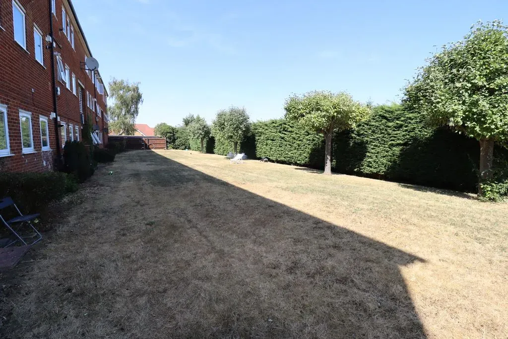 Mikern Close, Bletchley, Milton Keynes, Buckinghamshire, MK2 2UT, photo 5