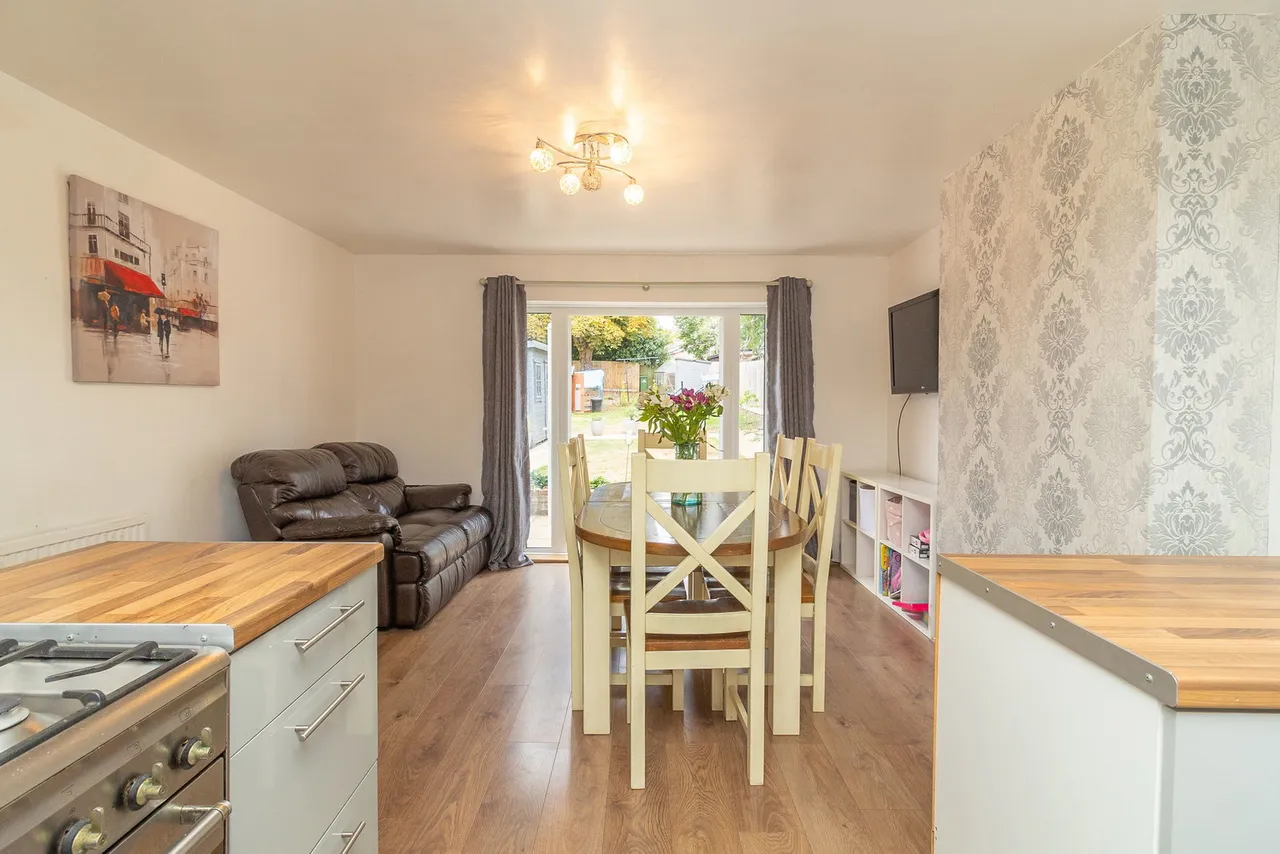 Boundary Crescent, Stony Stratford, MK11, photo 2