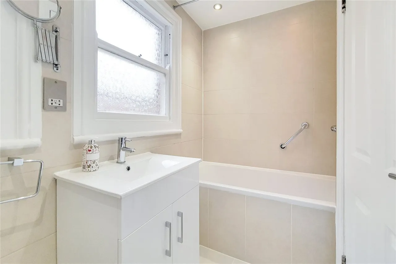 Barcombe Avenue, London, SW2, photo 6