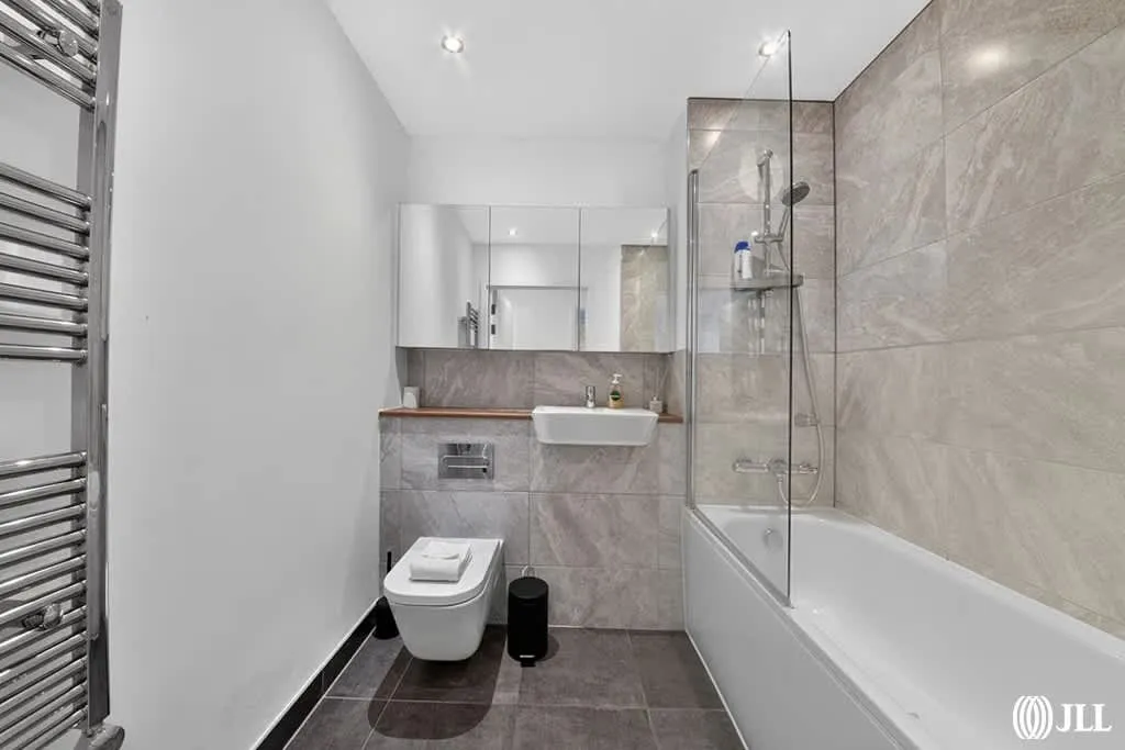 Madison Way, London, E20, photo 8