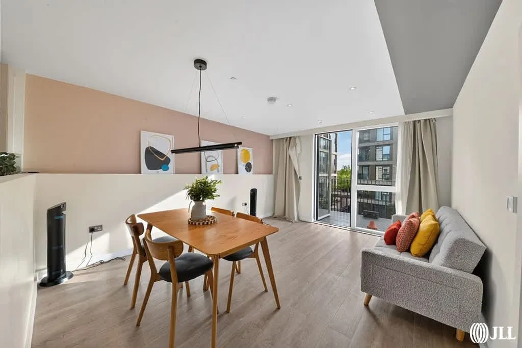 3 bed flat for sale, Madison Way, London, E20