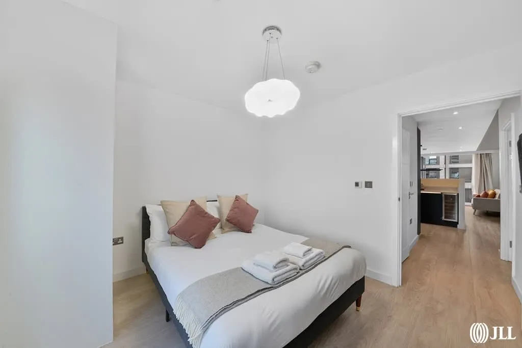 Madison Way, London, E20, photo 12