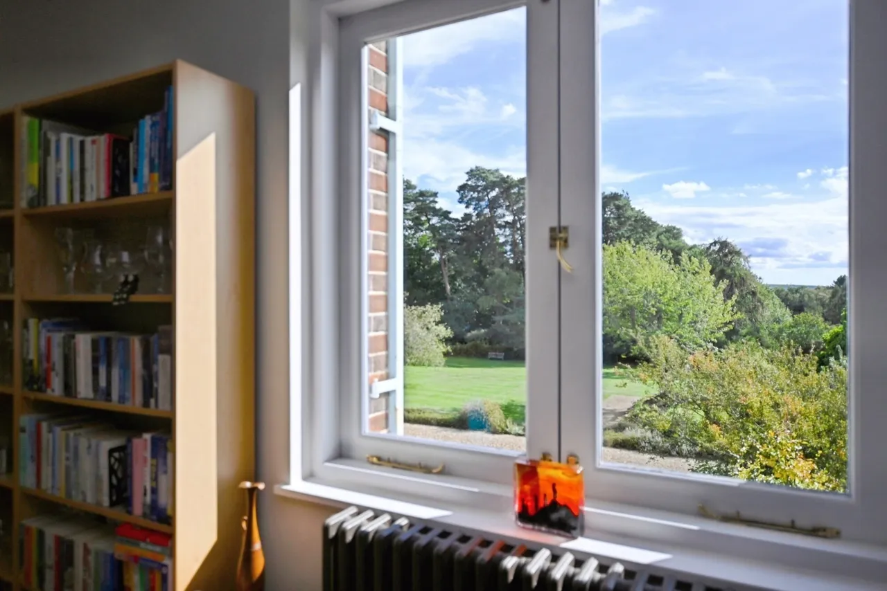 Kings Drive, Midhurst, GU29, photo 12
