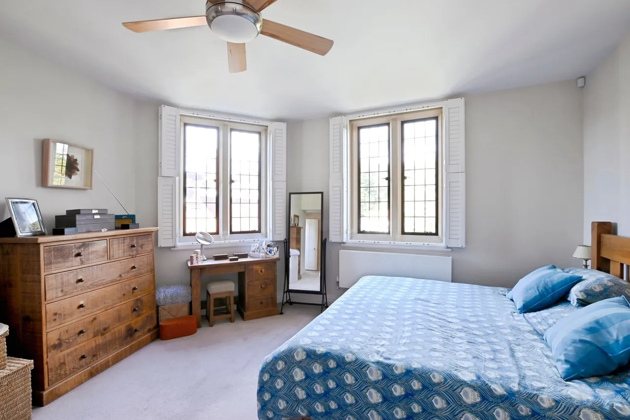 Kings Drive, Midhurst, GU29, photo 5