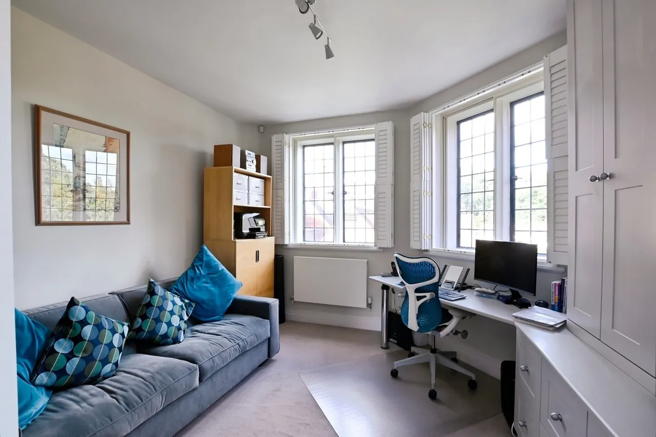 Kings Drive, Midhurst, GU29, photo 7