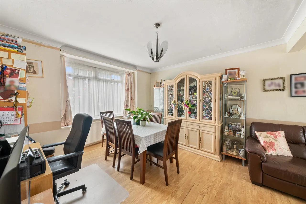 Braund Avenue, Greenford, photo 5
