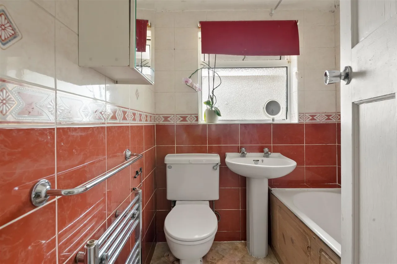 Braund Avenue, Greenford, photo 13