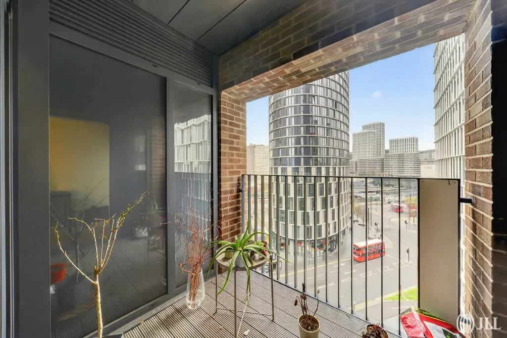 Great Eastern Road, London, E15, photo 2