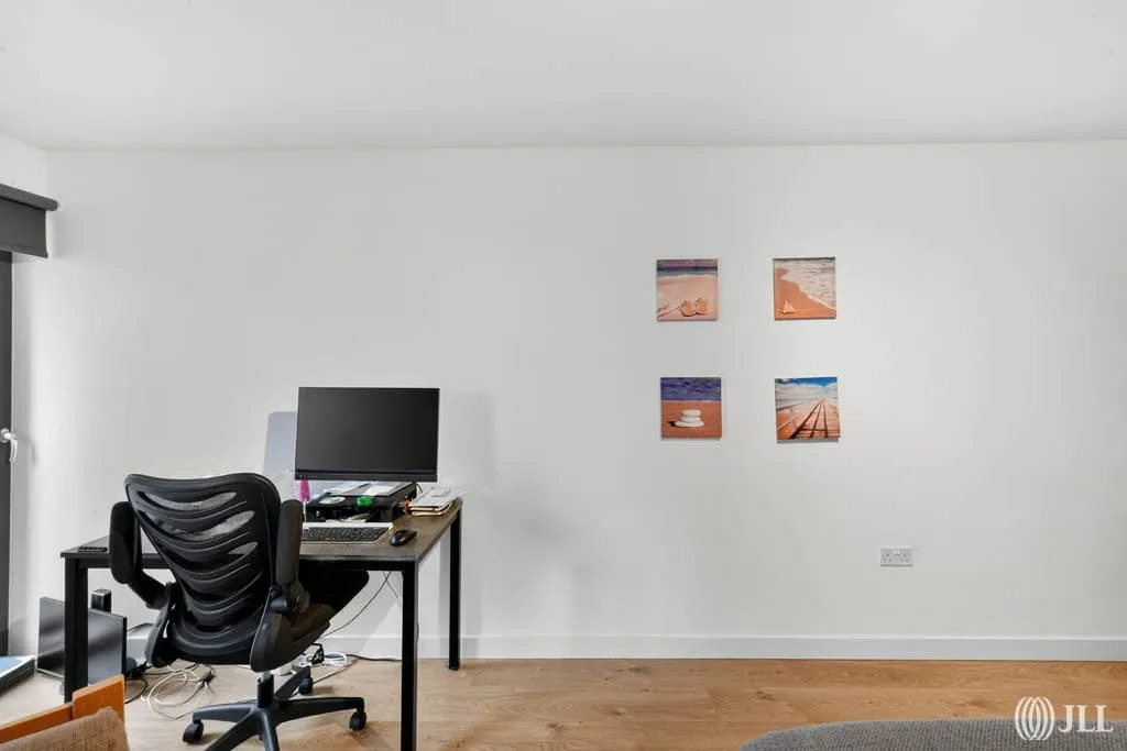 Great Eastern Road, London, E15, photo 11