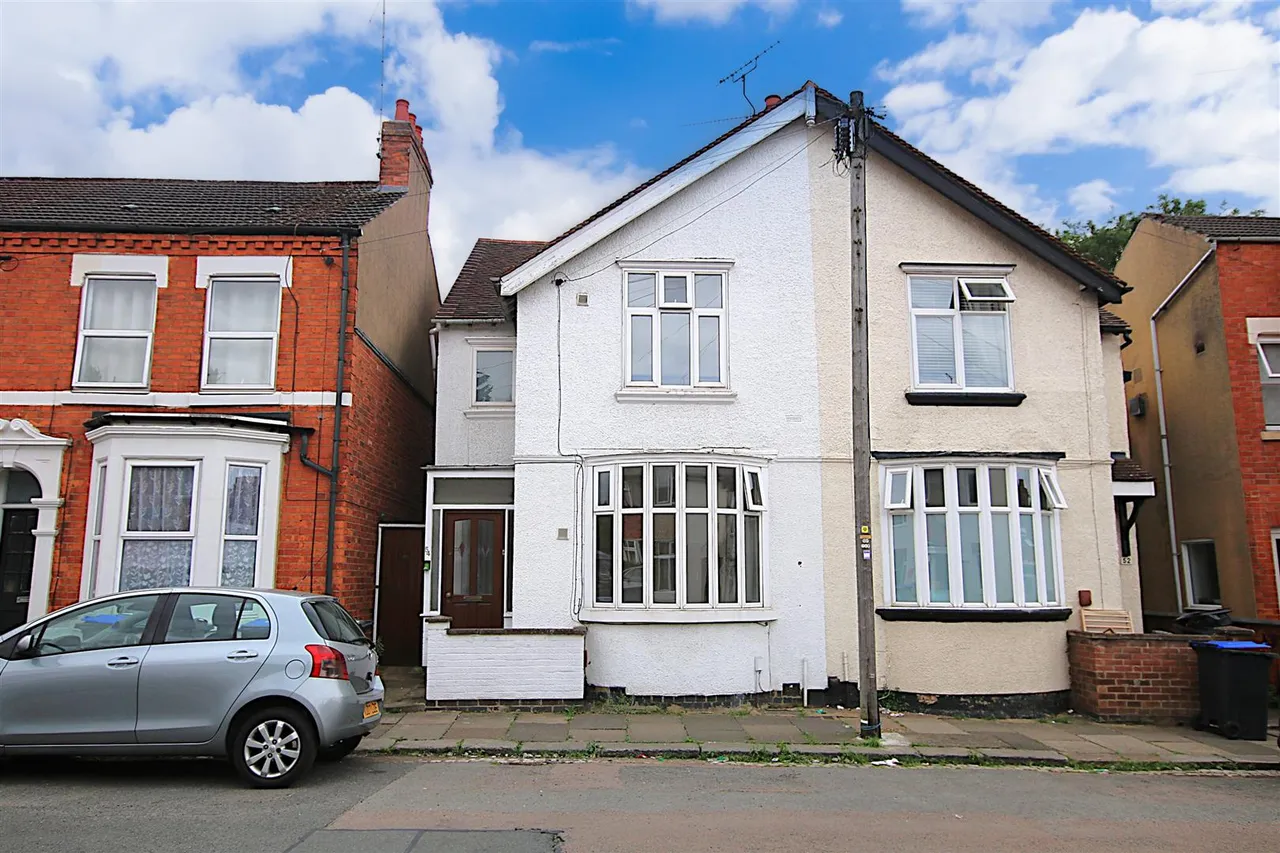 3 bed house for sale — Ruskin Road, Kingsthorpe