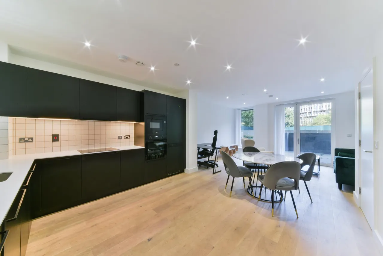3 bed flat to rent, Cotton Street, London, E14