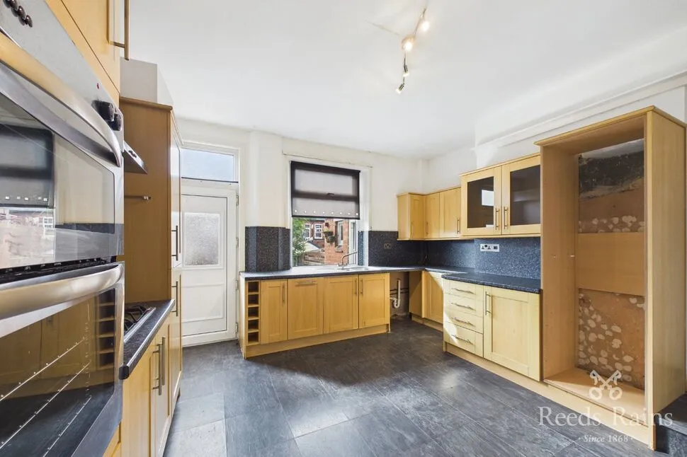 Churchfield Lane, Castleford, West Yorkshire, WF10, photo 3