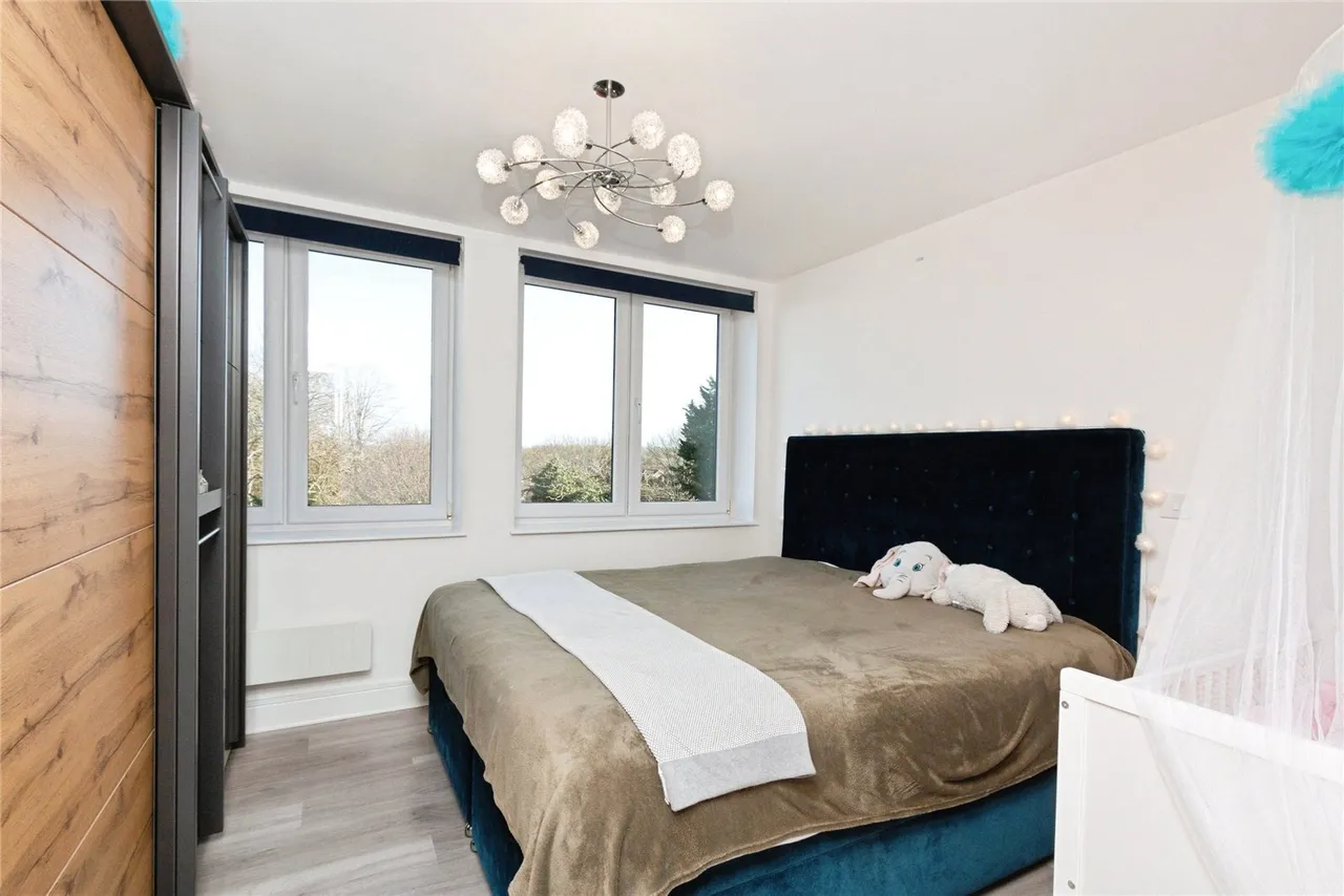 Bessemer Road, RG21, photo 8