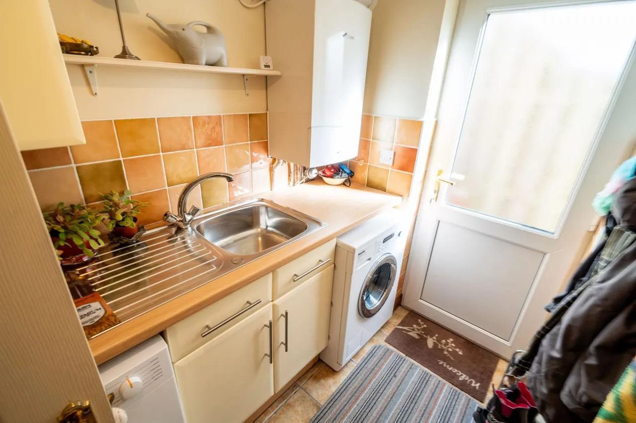 Clos Winifred, Borth, SY24, photo 9