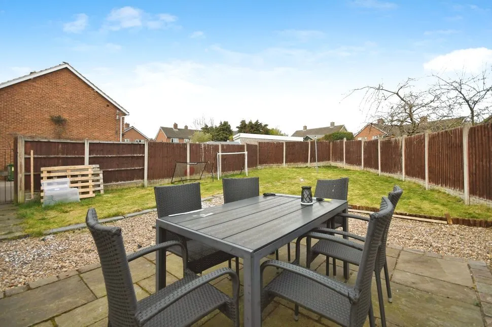Pentland Close, Chesterfield, Derbyshire, S40, photo 7