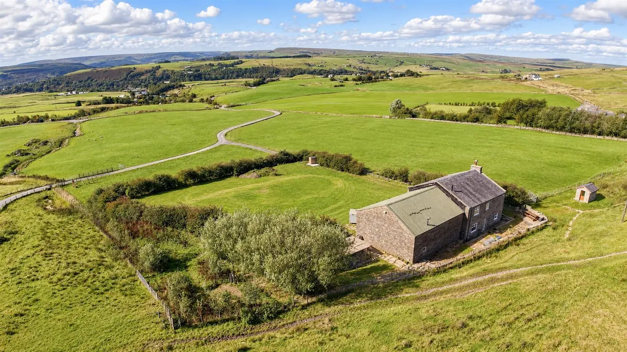 Lower Brex Farm, Brex, photo 4