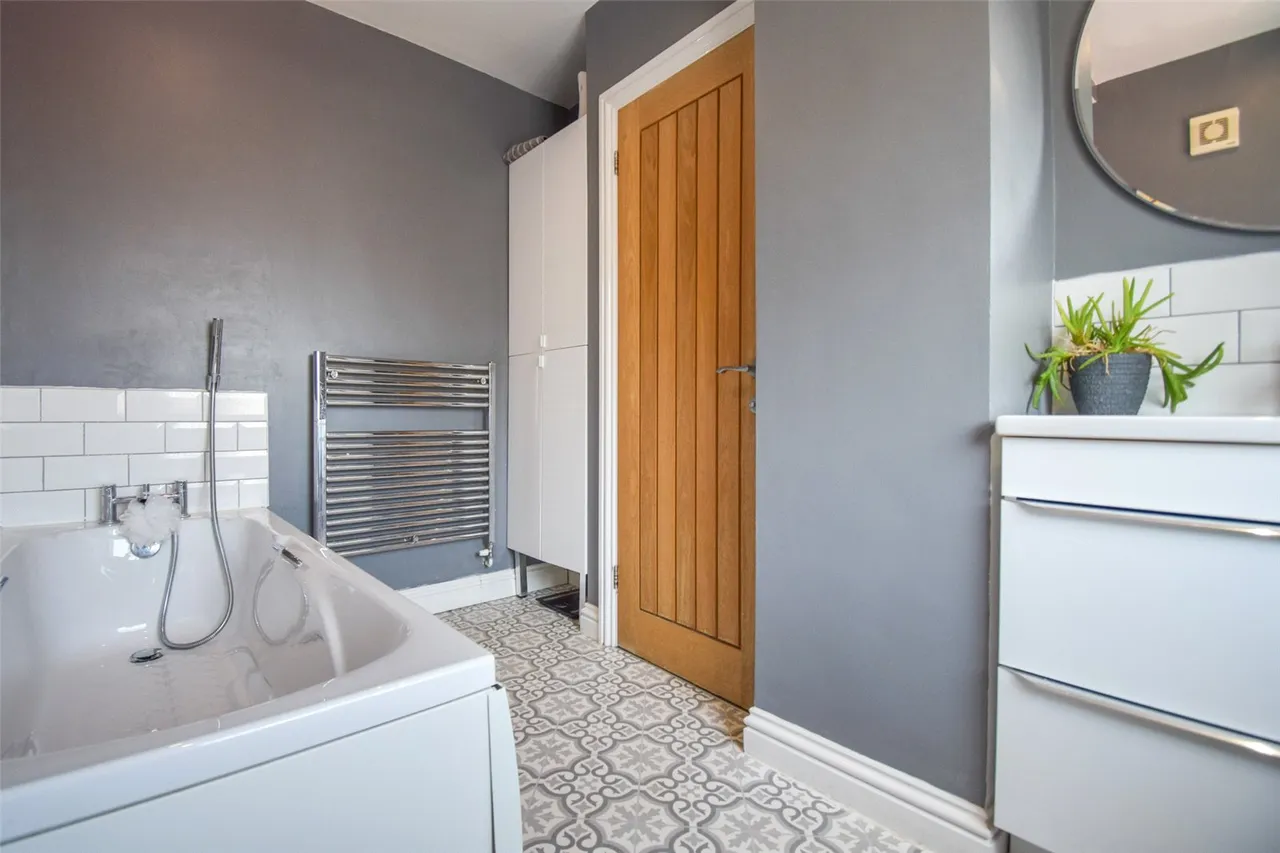 Clive Road, Aldershot, Hampshire, GU12 4RE, photo 9