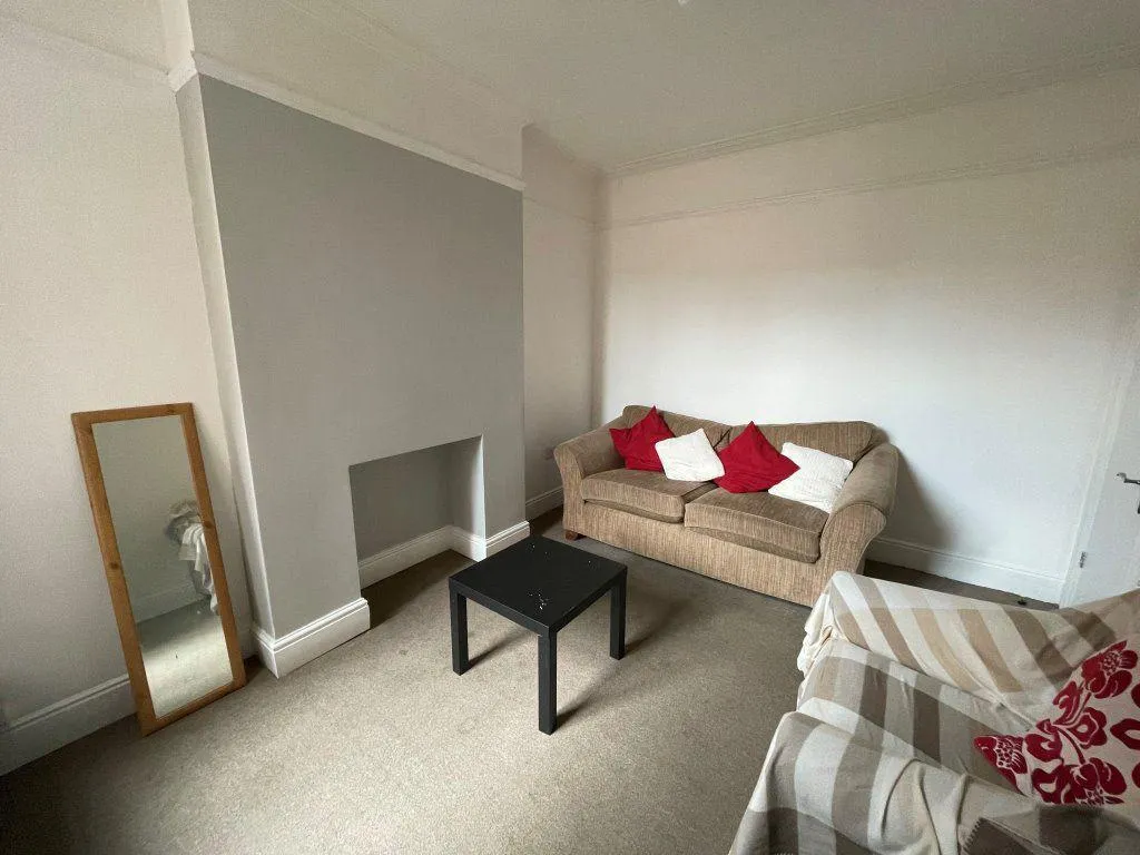 Thurlow Road, Leicester, LE2, photo 12