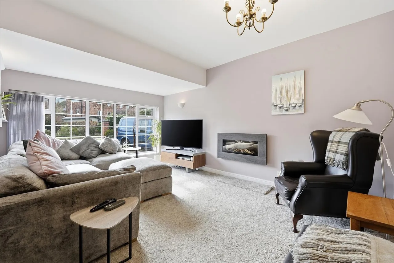 Meadow Drive, Prestbury, photo 5