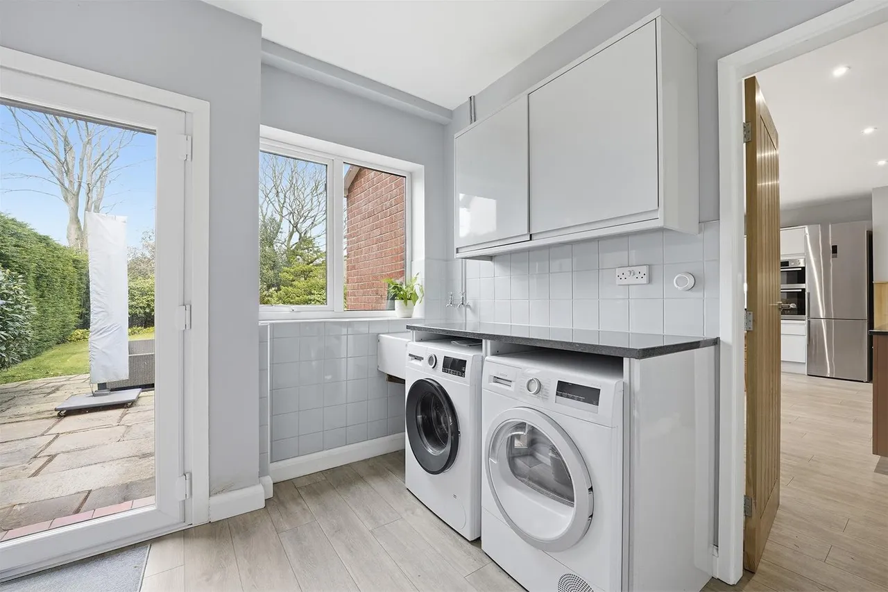 Meadow Drive, Prestbury, photo 12