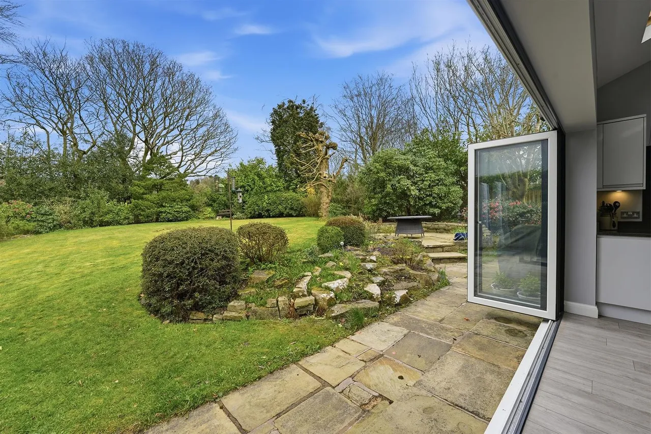 Meadow Drive, Prestbury, photo 26
