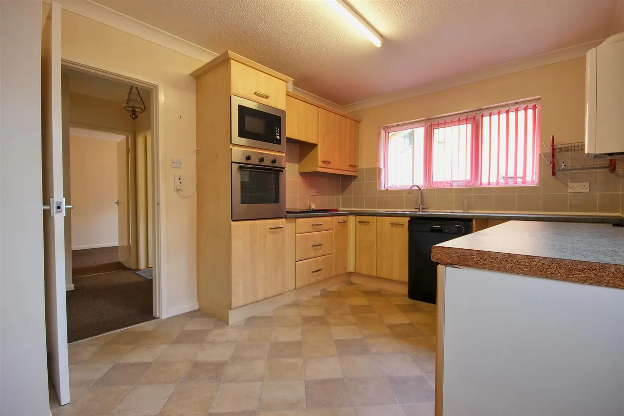 Beckside, Hornsea, photo 14