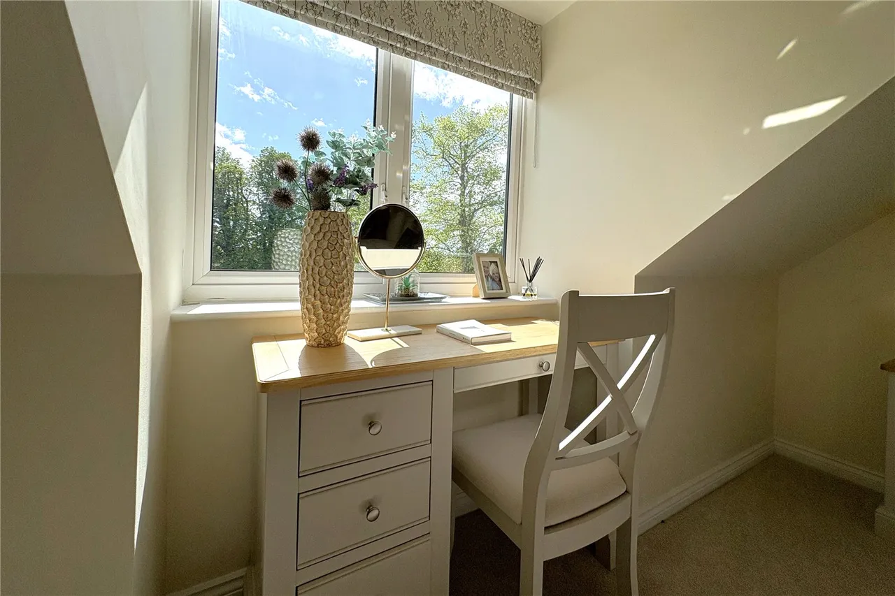Thorpe Road, Staines-upon-Thames, TW18, photo 7