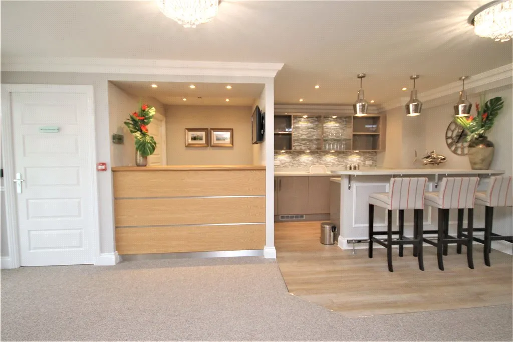 Thorpe Road, Staines-upon-Thames, TW18, photo 14