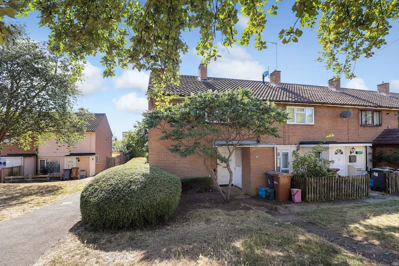 2 bed house for sale, Crossgates, Stevenage, SG1