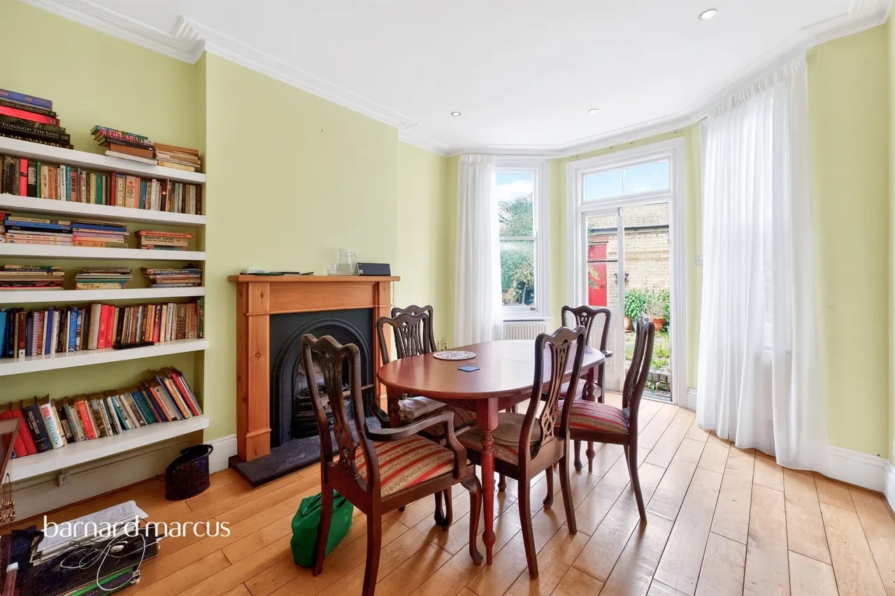 Nether Street, London, N12, photo 17