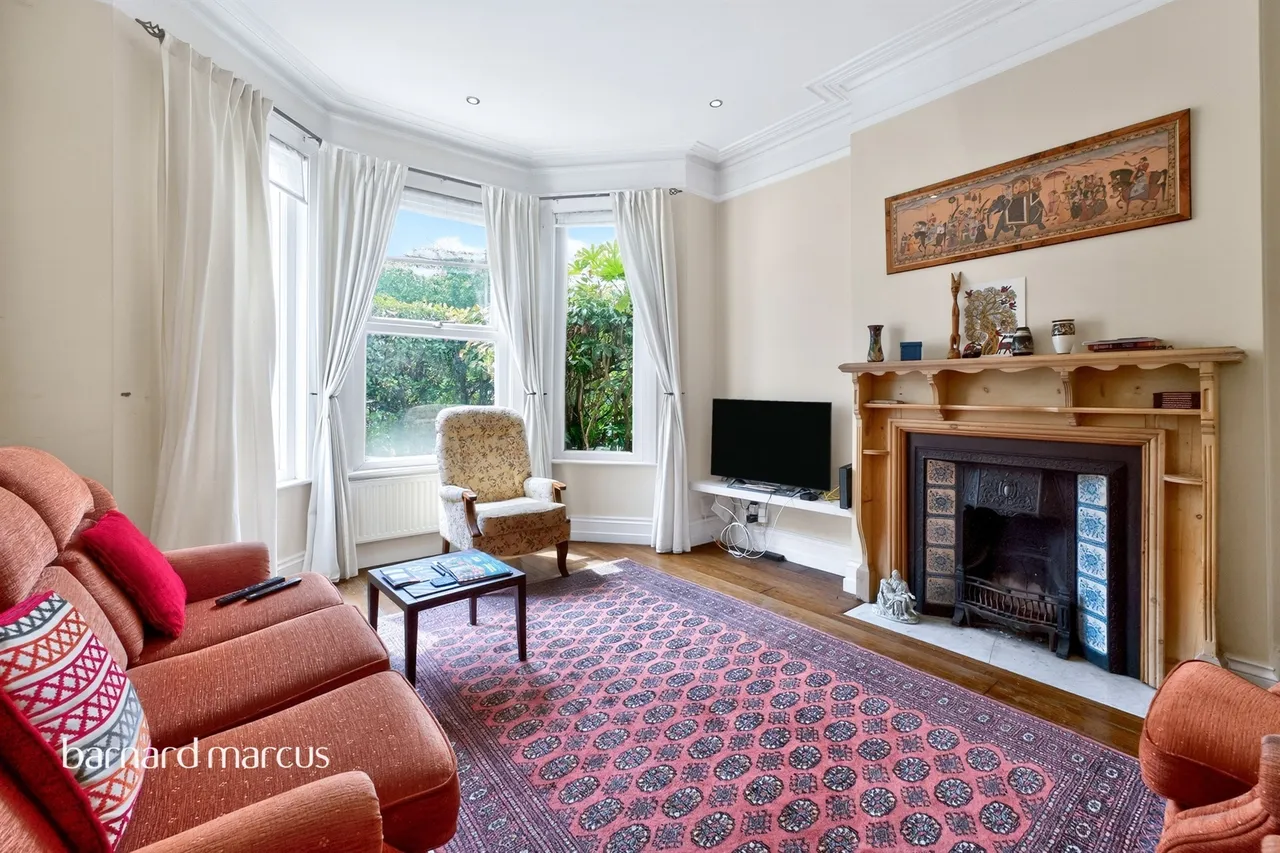 Nether Street, London, N12, photo 14