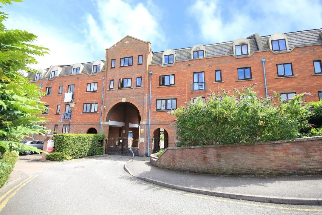 2 bed flat to rent, Sidmouth Street, Reading, RG1