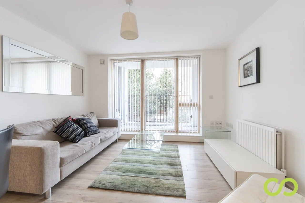 Sussex Way, Holloway, N7, photo 2