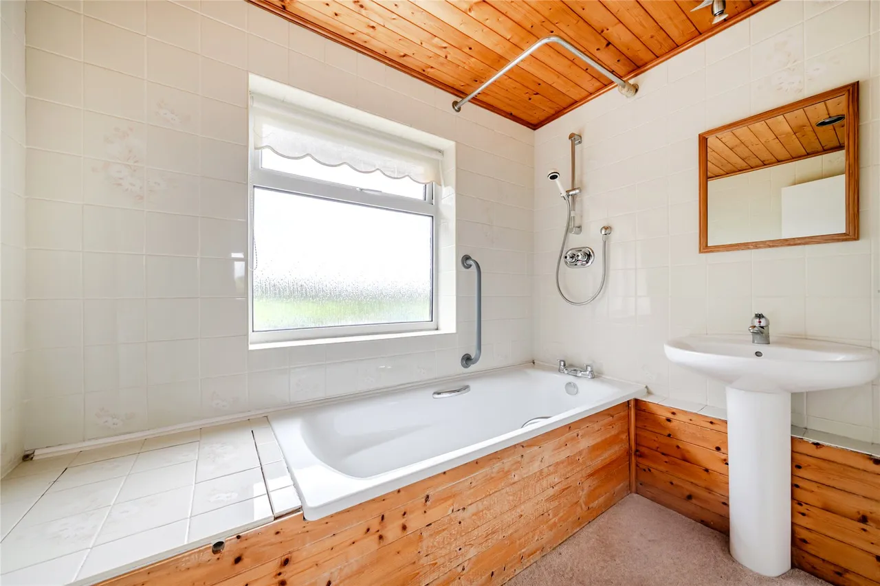 Tuckey Grove, Send Marsh, GU23, photo 13