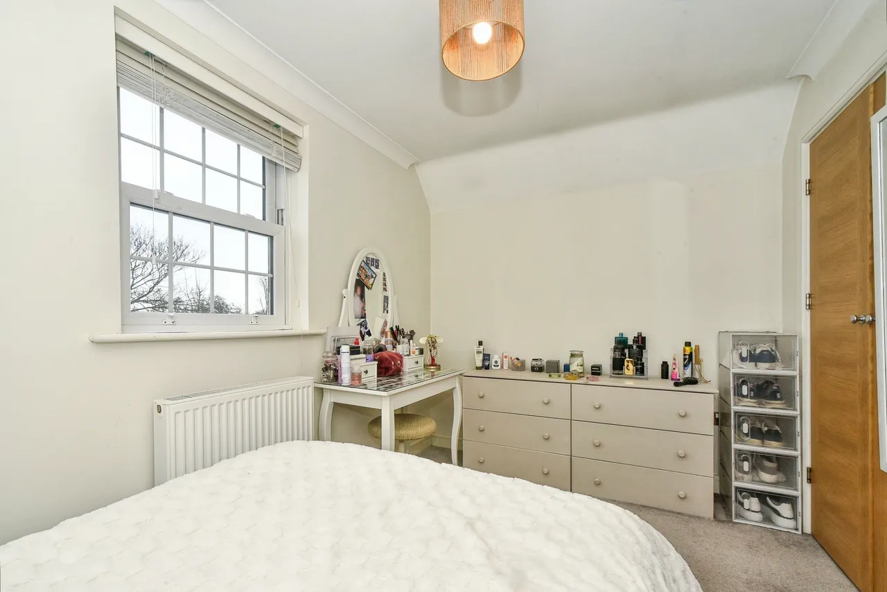 Queen's Crescent, Shrivenham, SN6, photo 14