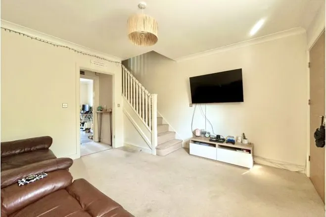 Queen's Crescent, Shrivenham, SN6, photo 9