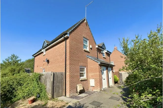 2 bed house for sale, Queen's Crescent, Shrivenham, SN6
