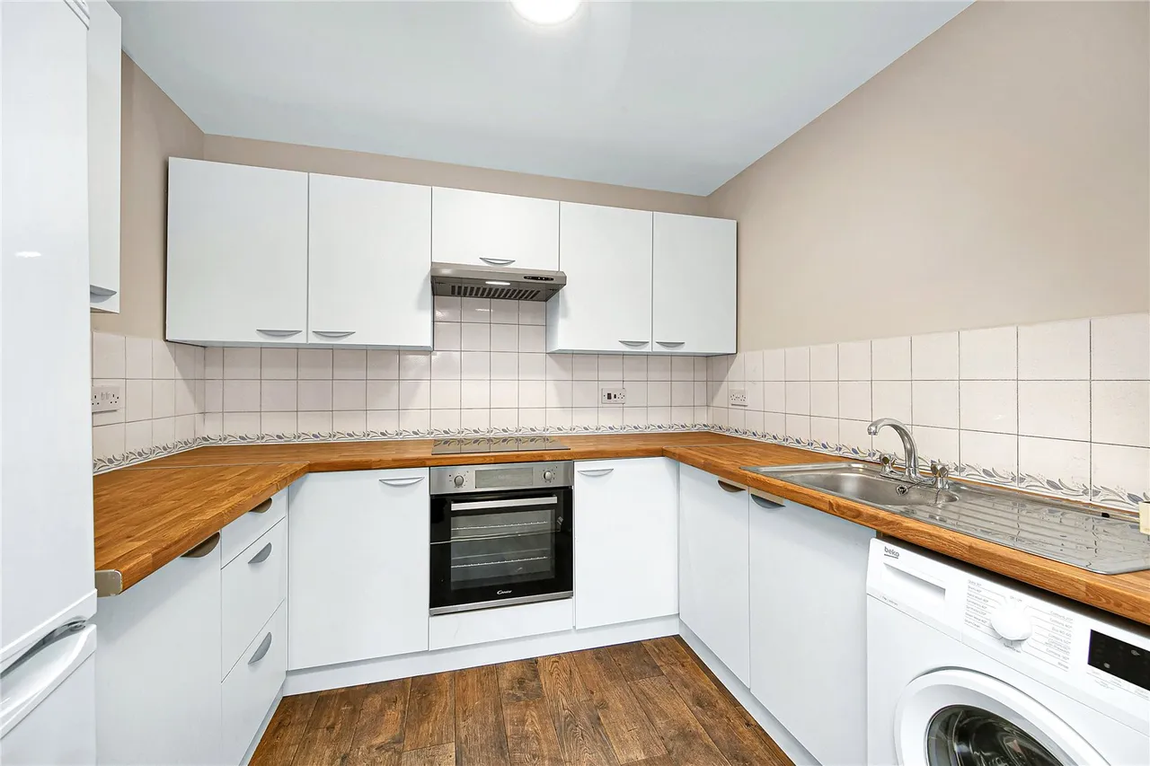 Varsity Drive, Twickenham, TW1, photo 3