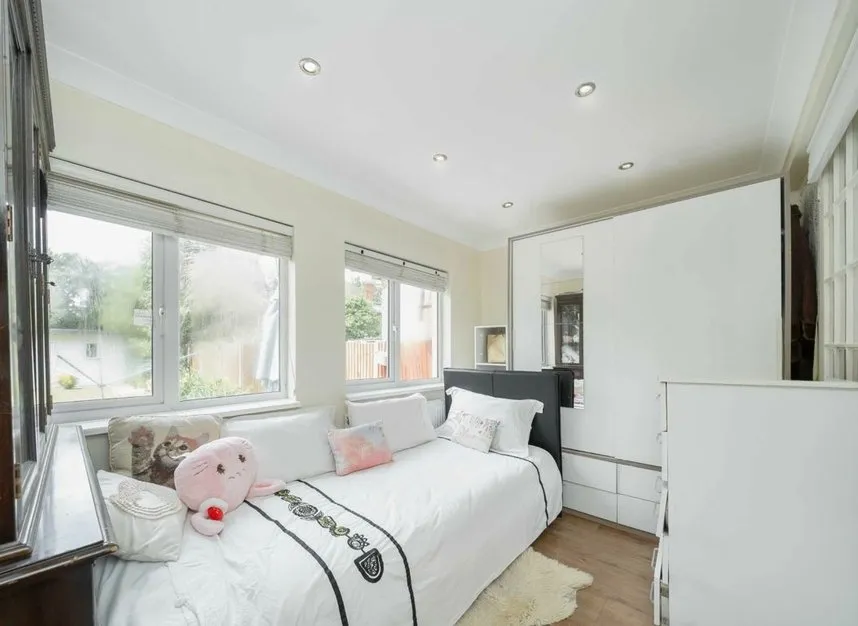 Watford Way, Hendon, NW4, photo 8