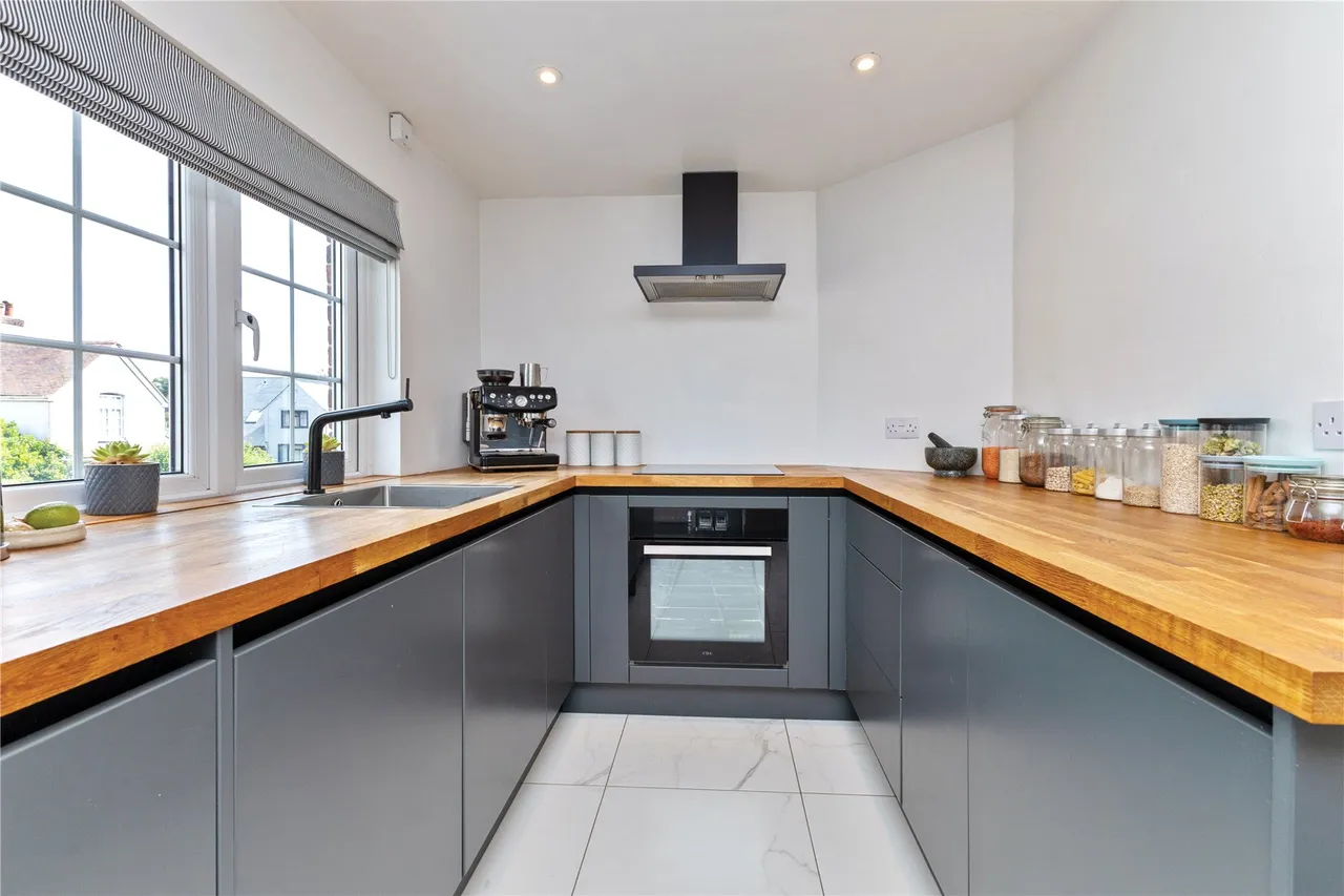 Grove Road, Hindhead, GU26, photo 9