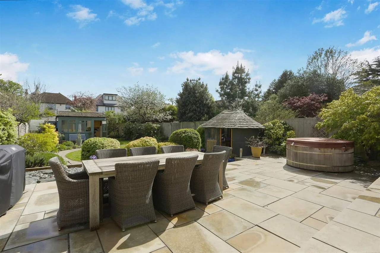 Abinger Avenue, Cheam, SM2 7LJ, photo 3