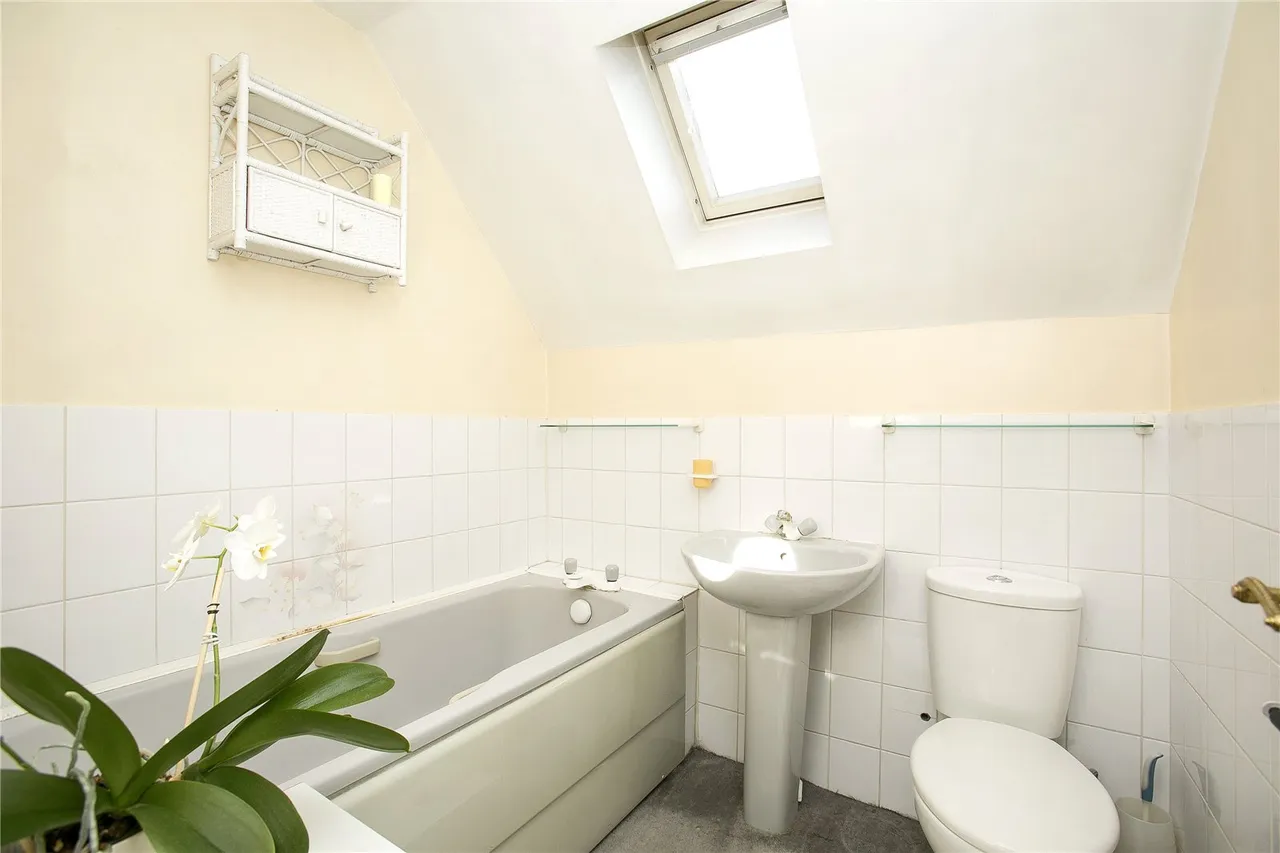 2 bed property for sale, Kew Road, Kew, TW9