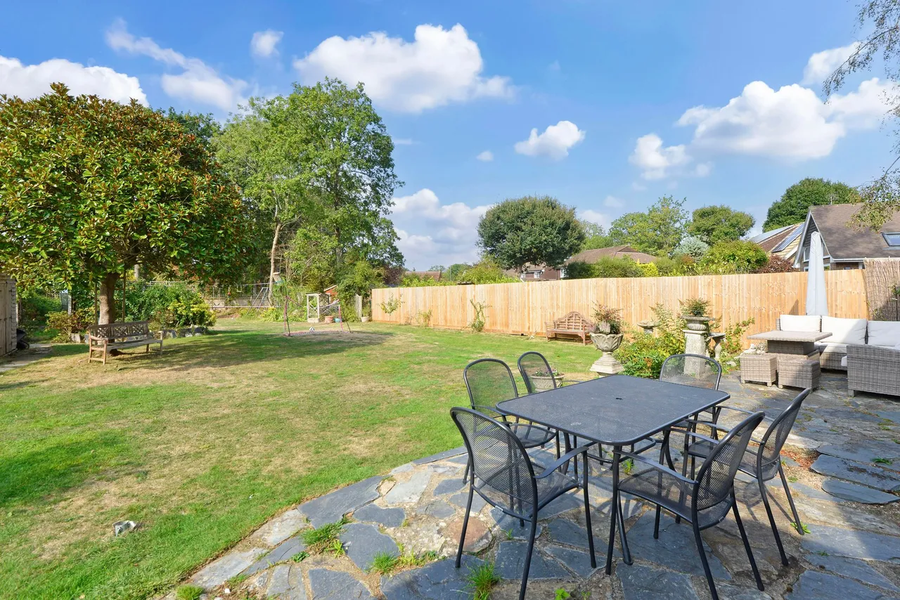Grove Road, Cranleigh, GU6, photo 16