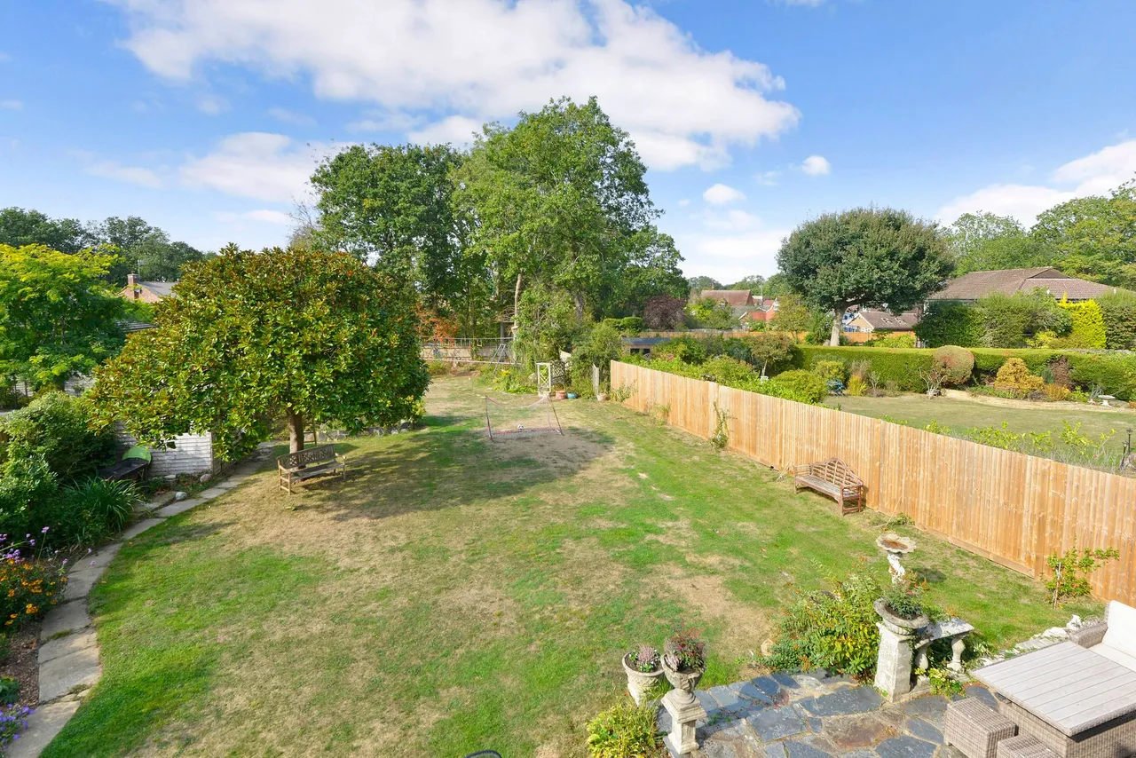 Grove Road, Cranleigh, GU6, photo 18