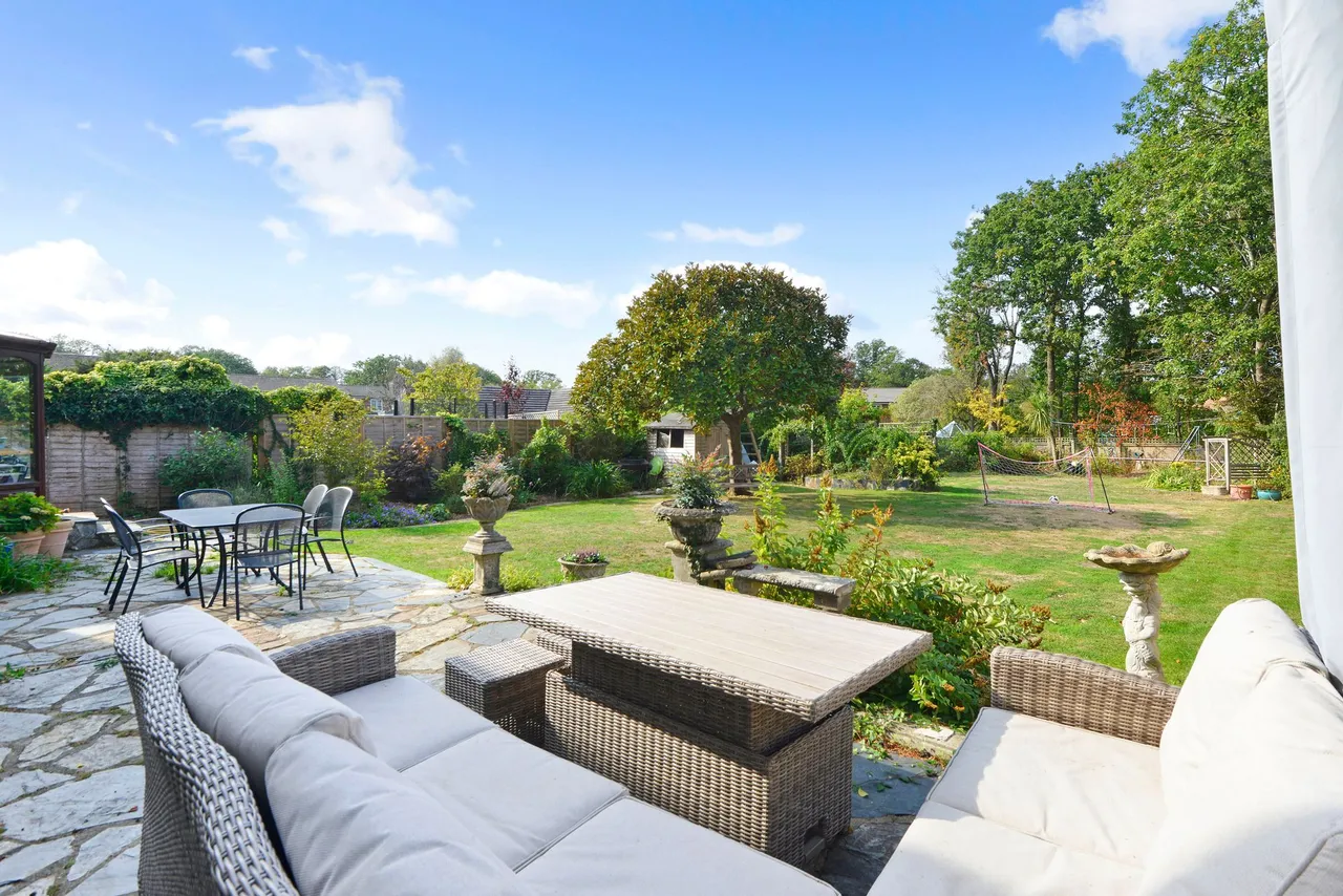 Grove Road, Cranleigh, GU6, photo 17