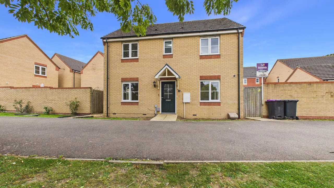 3 bed house for sale, Shelsley Walsh Rise, Bourne