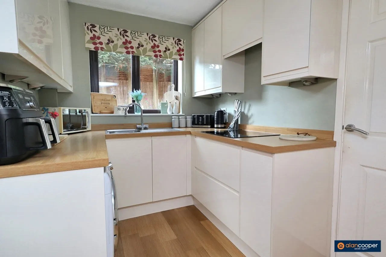 St. Michaels Way, Nuneaton, CV10, photo 8