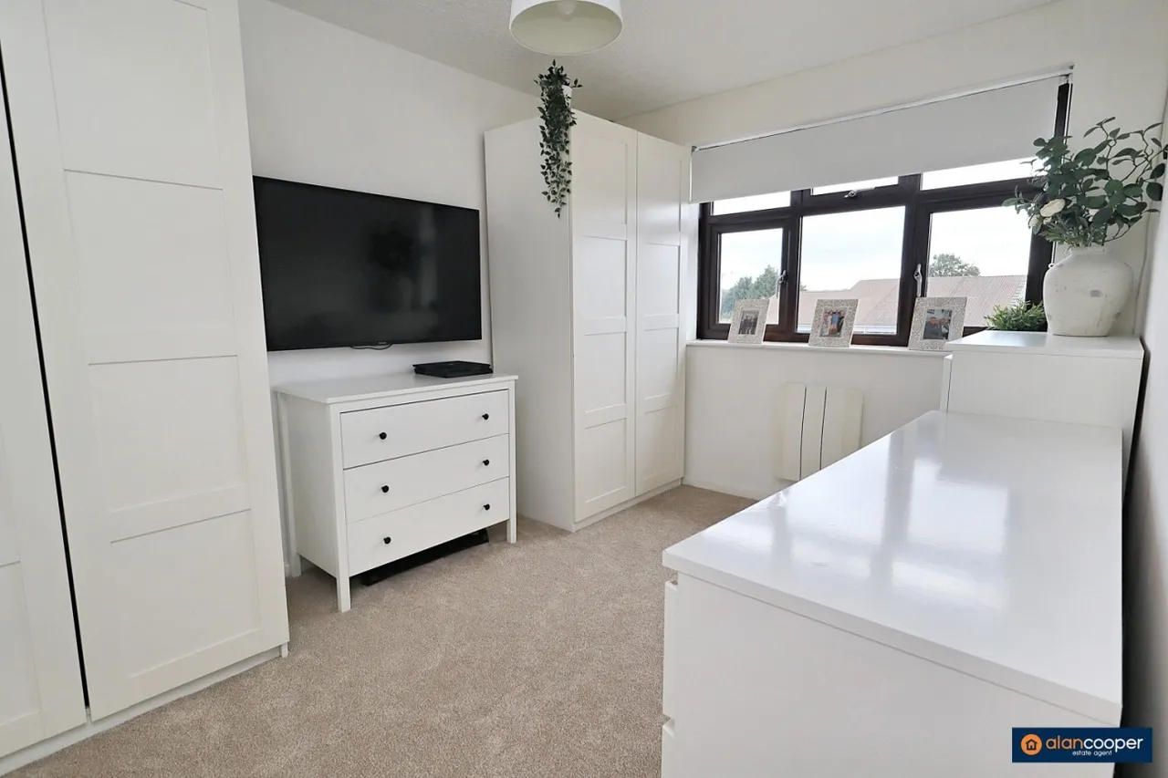 St. Michaels Way, Nuneaton, CV10, photo 13